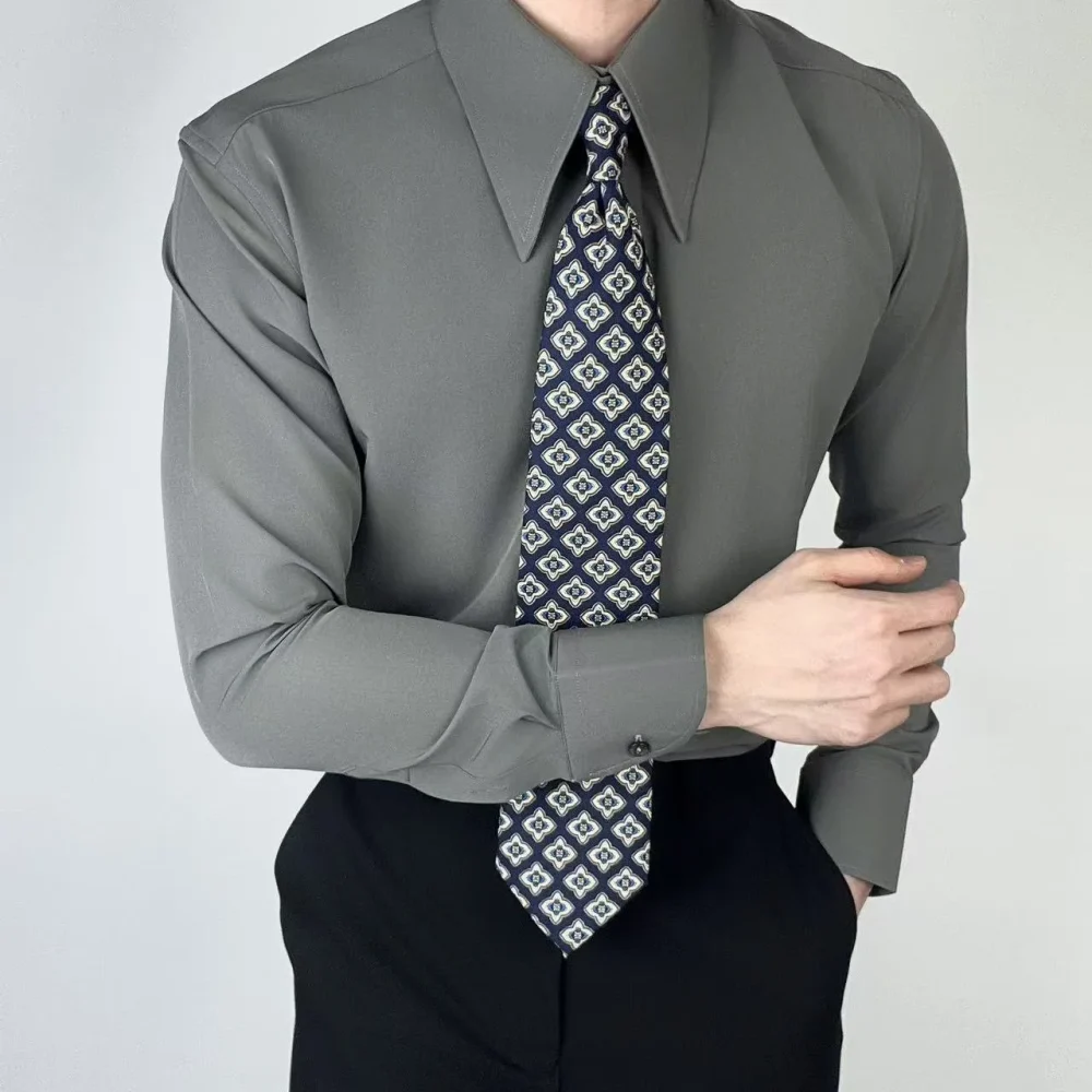 2025 Brand-New, Premium Lapel Men's Slim-Fit, Wrinkle-Free, Solid-Colored, Retro Gray Dress Shirt - Image 2